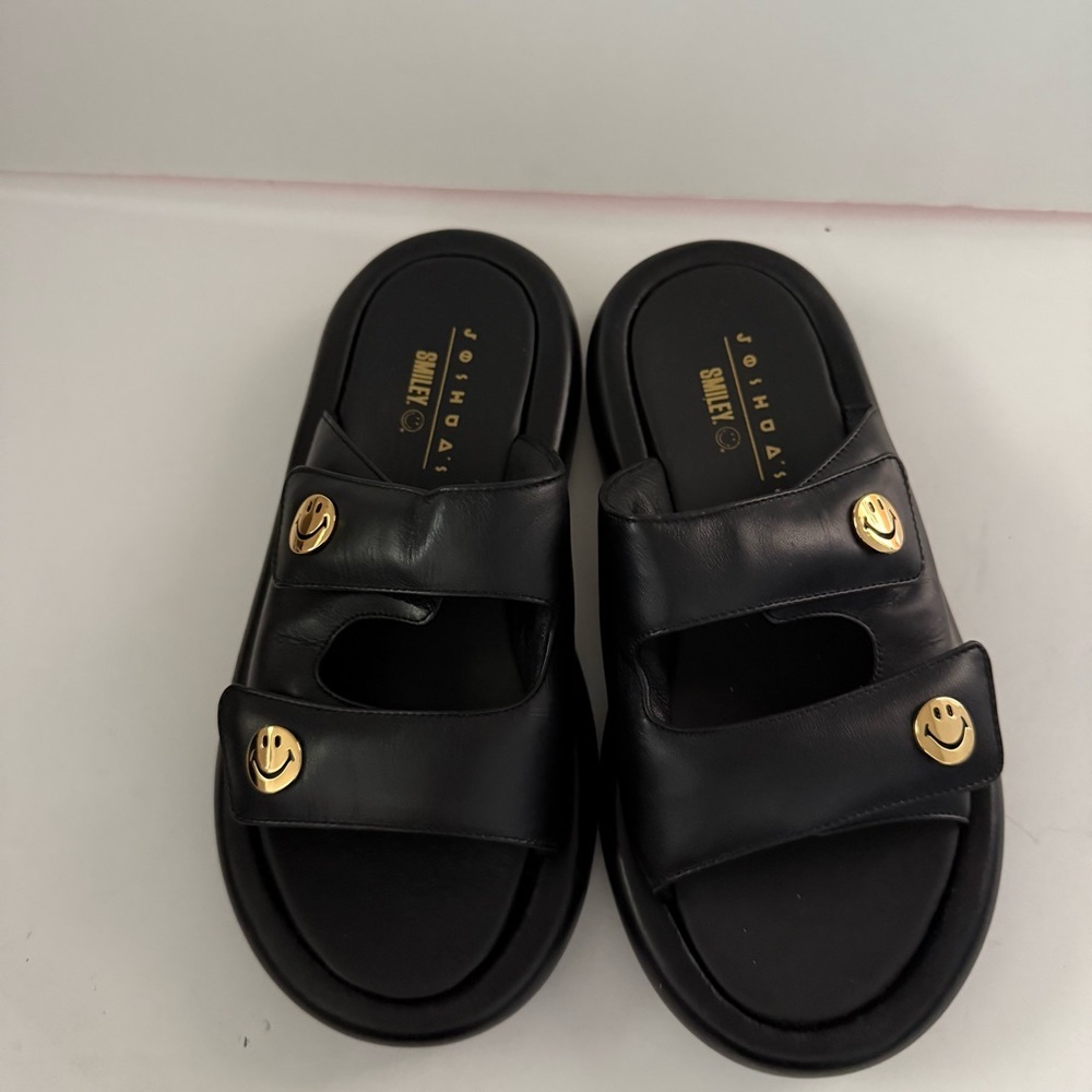 Joshua x smiley’s sandals